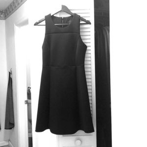 BANANA REPUBLIC! BEAUTIFUL BLACK DRESS